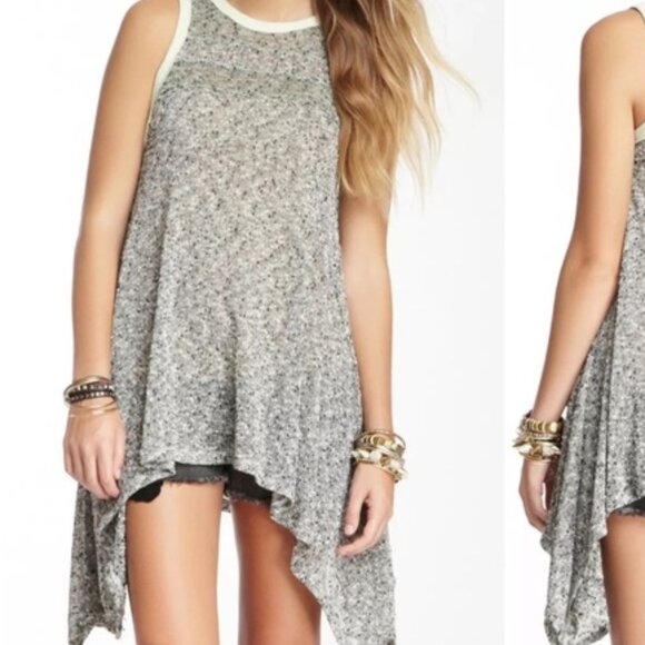 Free People We the Free Bumble Bees Knees asymmetrical tunic tank top. Size XS - Picture 3 of 5